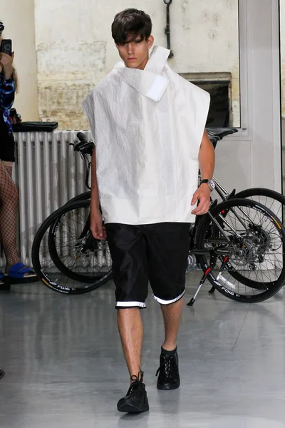 Look 34